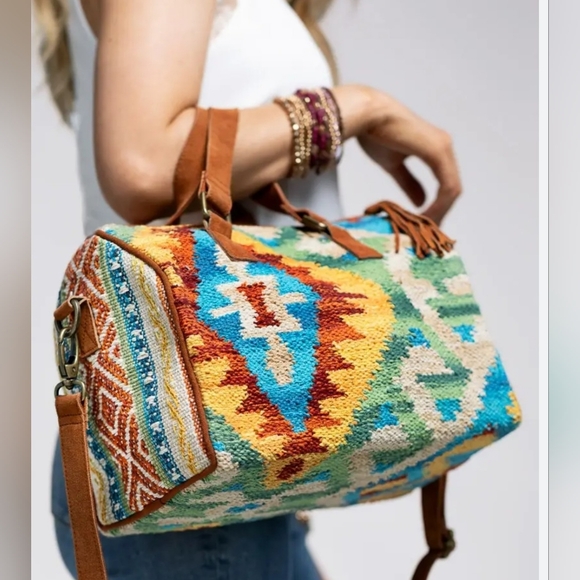 ruggine Handbags - NWT Ruggine Aztec Bohemian Multicolor Women's Purse Length 12in Height 10in
